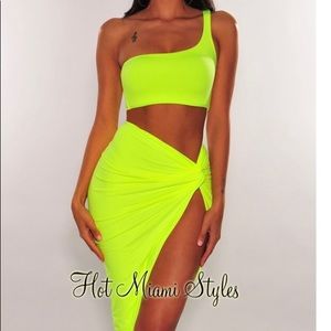 Neon yellow 1shoulder  2 piece skirt set